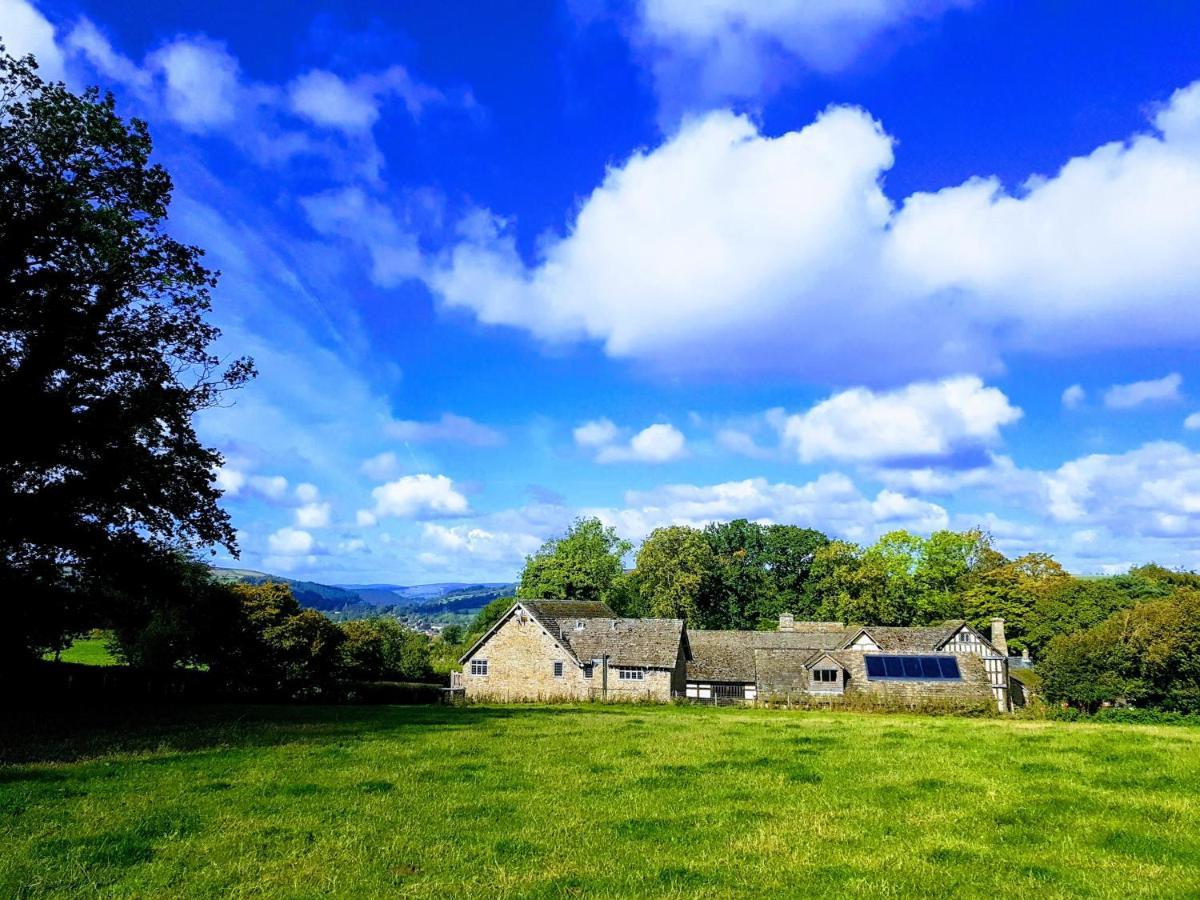 The Threshing Barn At Penrhos Court Villa Kington  Exterior photo